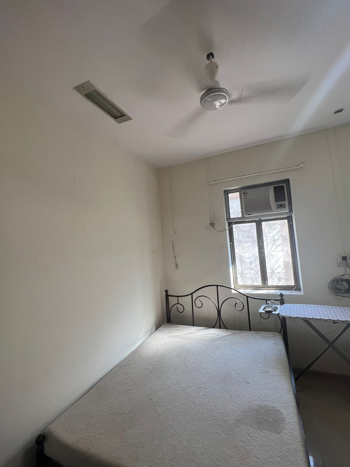 1 BHK Semi Furnished in MIG Colony , Andheri West